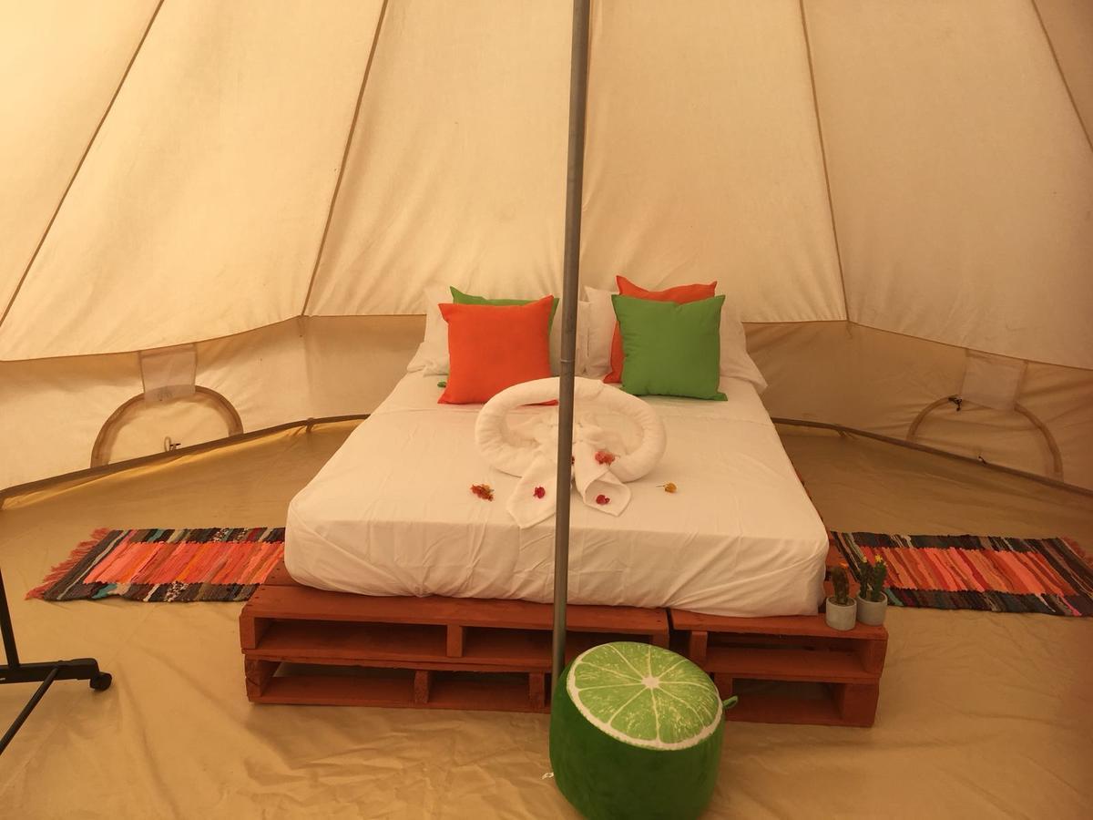 Glamping Due Amici Hotel Паломино Екстериор снимка